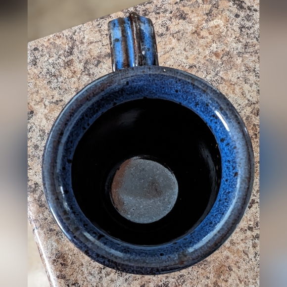 Artisan hand made pottery mug - Picture 2 of 7